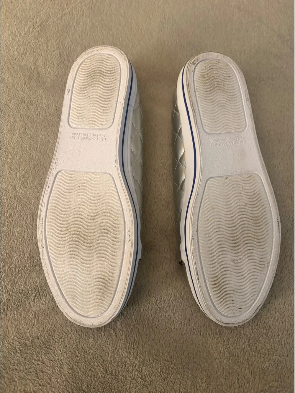 Cloudwalkers by Avenue Katie Silver Quilted Chain Flats 9.5W